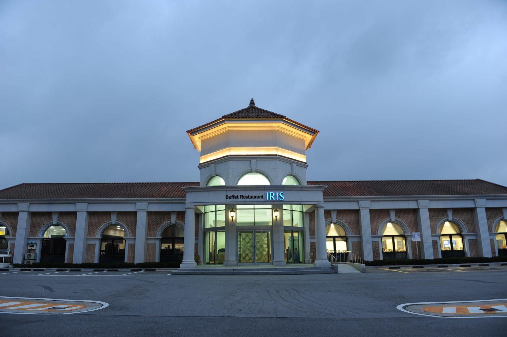Pineridge Hotel Сокчо Екстериор снимка