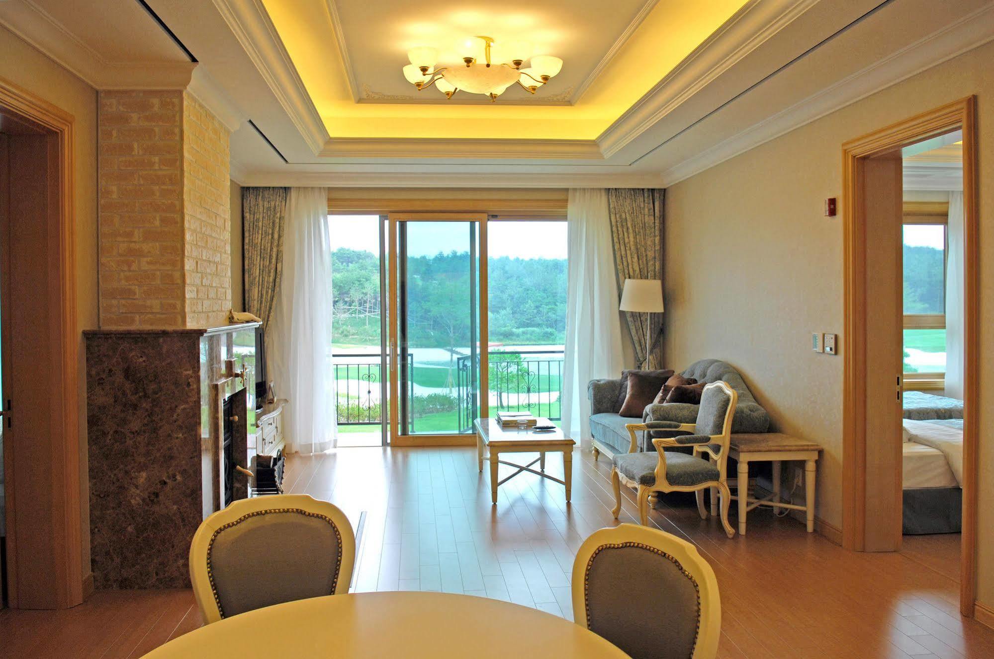 Pineridge Hotel Сокчо Екстериор снимка