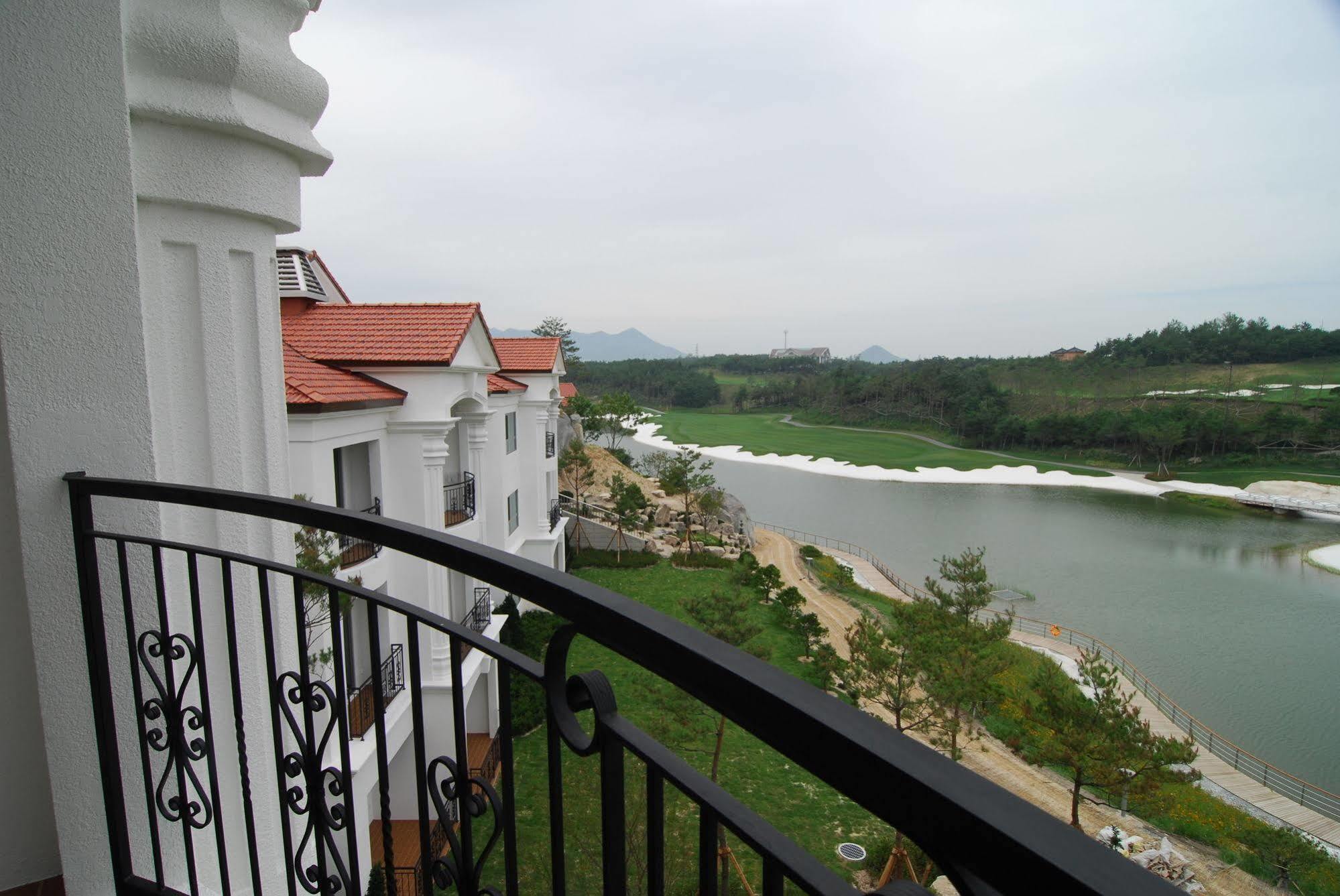 Pineridge Hotel Сокчо Екстериор снимка